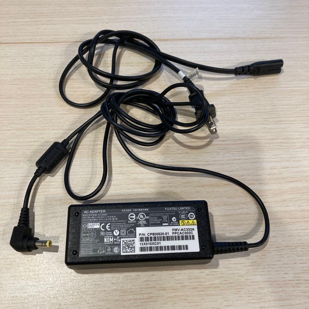 富士通 ノートPC レッド 日本語キーボード ACアダプター付