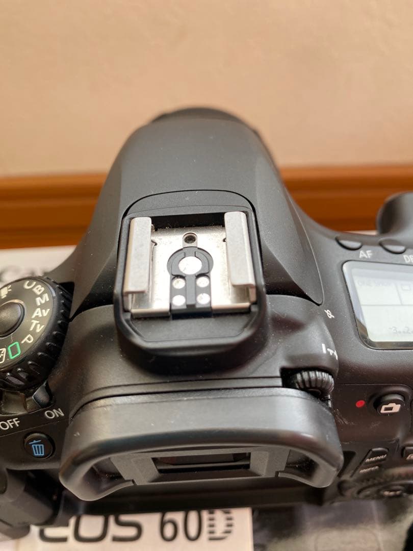 キャノン EOS 60D▪️望遠レンズ2本、標準レンズ1本　バッテリー2個付き