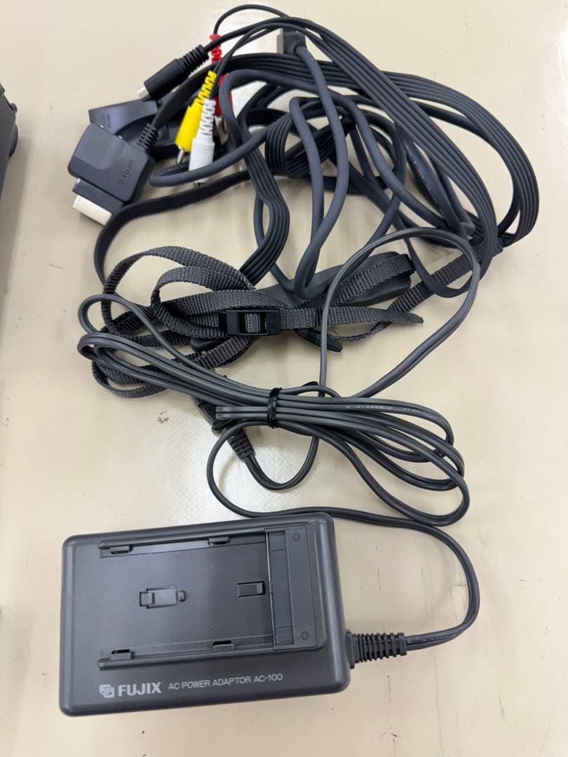 FUJIX Simple-Hi8 ビデオカメラ　FS-1