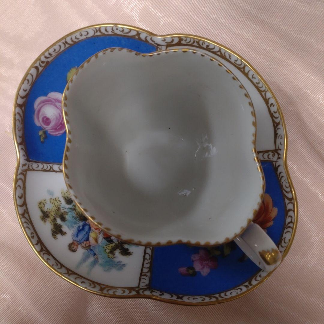 ドレスデンのカップ＆ソーサーです。