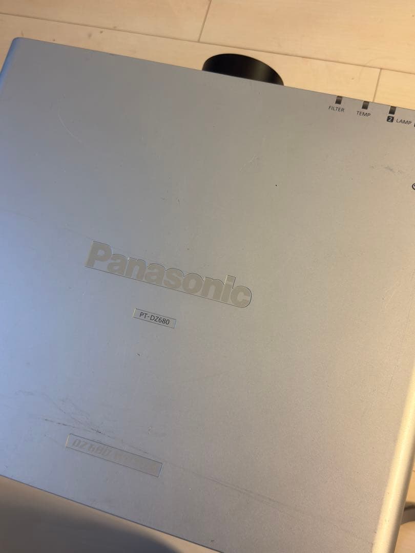 Panasonic PT-DZ680 プロジェクター本体