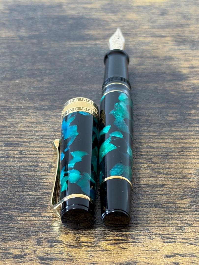 未使用に近い　アウロラ　オプティマ　グリーン　14金　ゴールド　B 万年筆