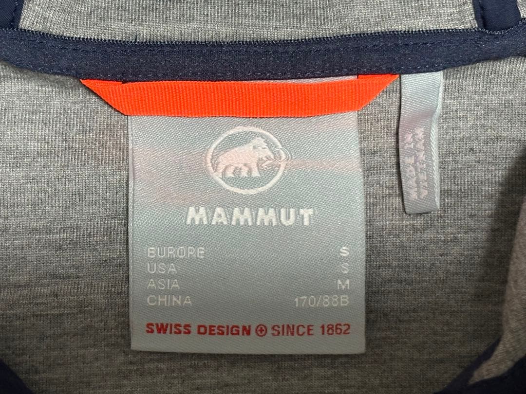 MAMMUT(マムート) フード付きジャケット