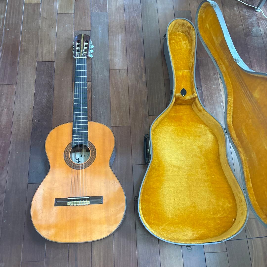 ギター！鈴木バイオリン杜　木曽手工品　ハードケース付き！昭和40年代　昭和レトロ