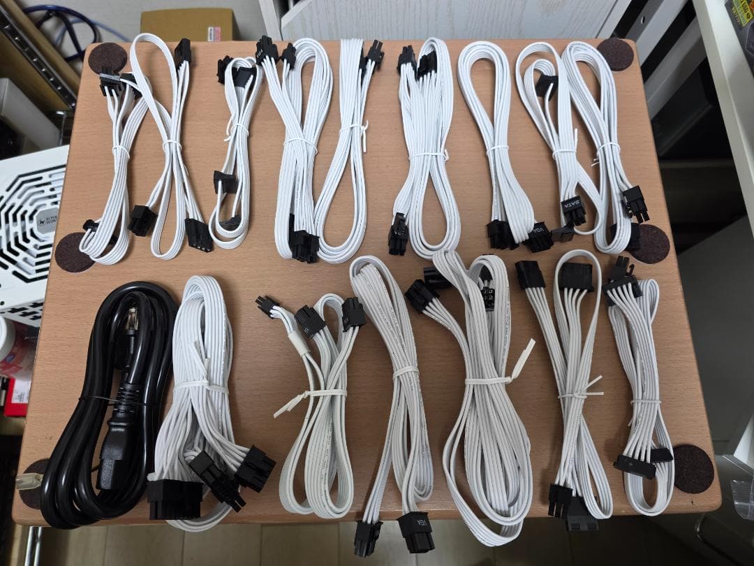 電源ユニット SUPER FLOWER LEADEX SE PLATINUM 1000W WT