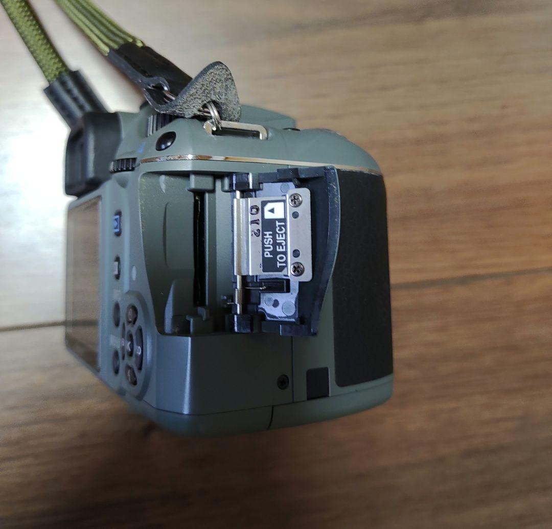 Pentax k-x リミテッドレンズ40mm f2.8付き