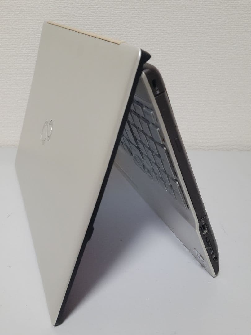 富士通　LIFEBOOK AH55 高性能ノートパソコン　i7-10510U