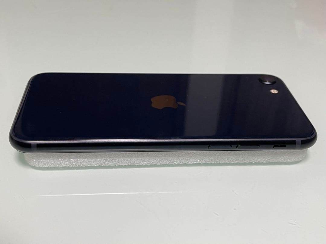 iPhone SE 第3世代 64gb ミッドナイト バッテリー100%