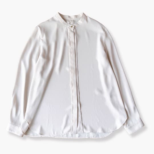 【極美品】23区 2023AW バックサテンアムンゼンブラウス 40 Lサイズ