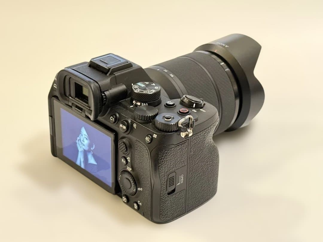 SONY α7Ⅳ ミラーレス一眼カメラ　キットレンズ付き