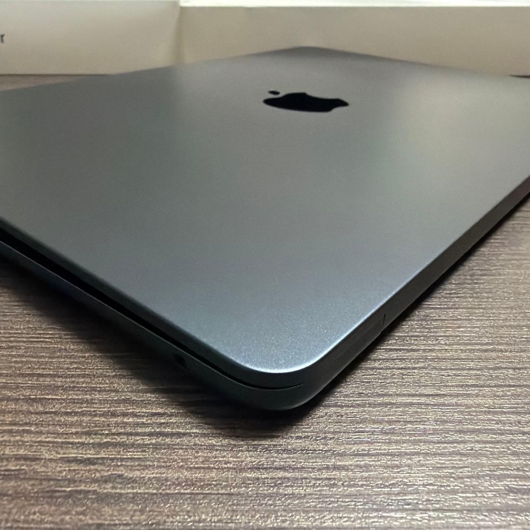 Apple MacBook Air M3 2024 13インチ