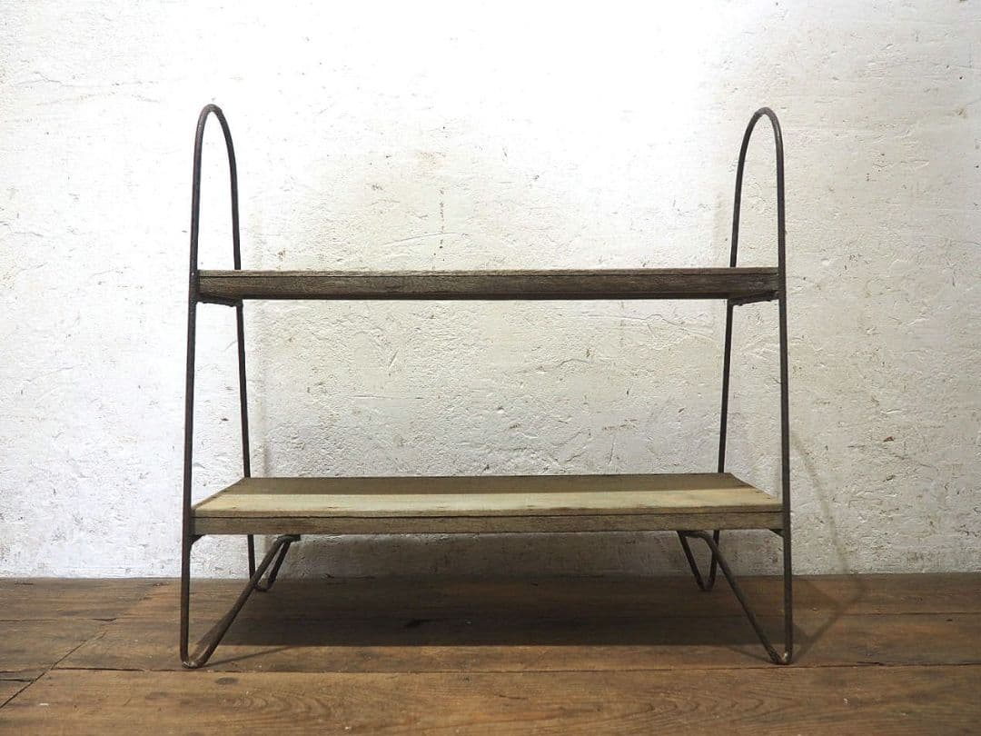 1402 ヴィンテージ　シャビーシックなアイアンラック　飾り棚　陳列棚　レトロ