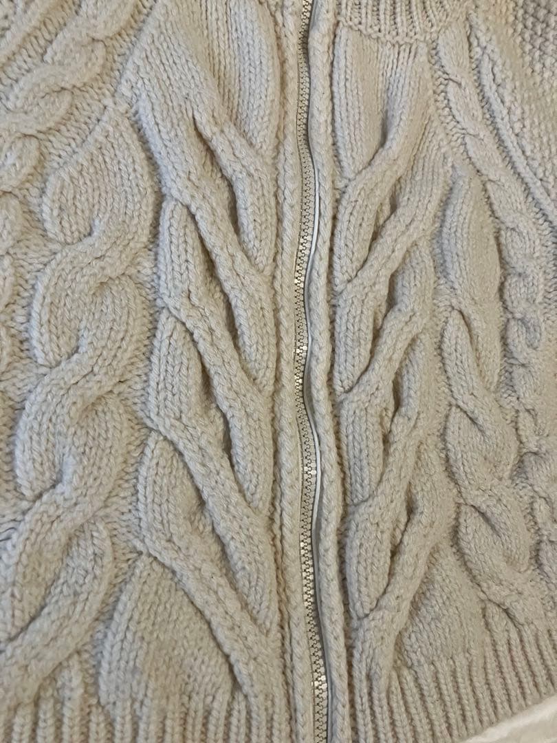 Moncler モンクレール　フードつきニットとダウンのコンビカーディガン