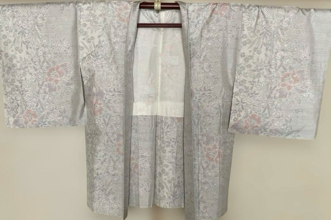 本場白大島　アンサンブル　草花模様