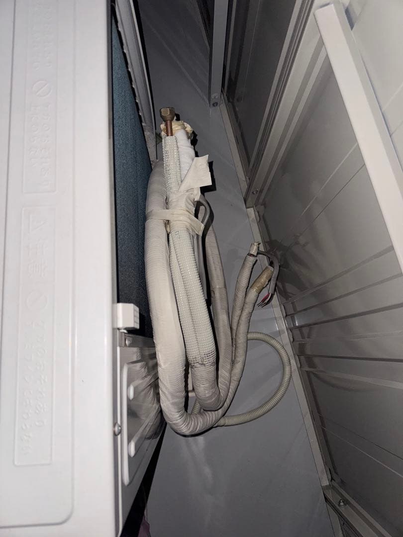 Hisense エアコン 8畳　2021年製　リモコン室外機セット　現状渡し