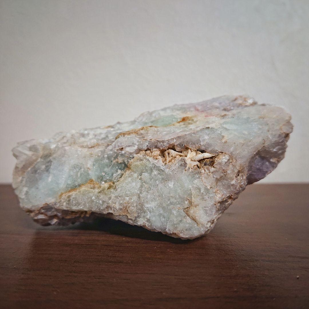 希少 国産鉱物標本 三重県産 蛍石 母岩付き フローライト 613g 石英