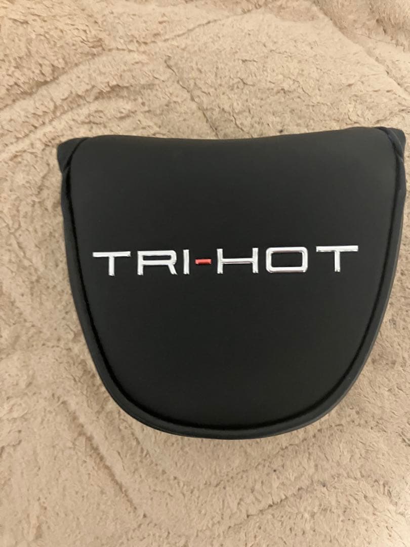 「赤い色」Odyssey TRI-HOT#7ネオマレットパター