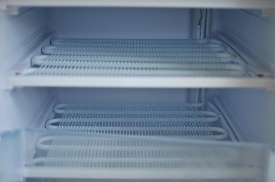 美品アイリスオーヤマ 冷凍庫 85L ホワイト IUSD-9B-W 2023年製