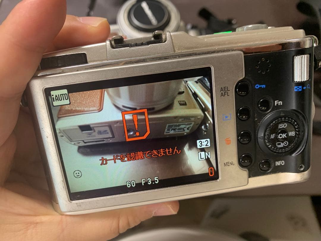 ジャンク　olympus pen e-p1 2台　ep-2 1台