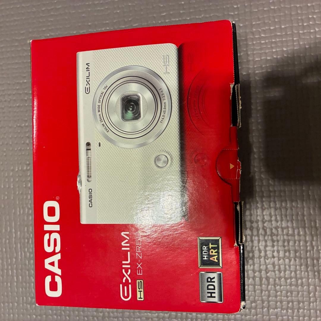 CASIO EXILIM EX-ZR50 ホワイト　カシオ　デジタルカメラ