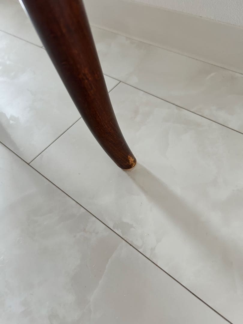 ダークブラウン 木製 曲木デザイン 椅子B