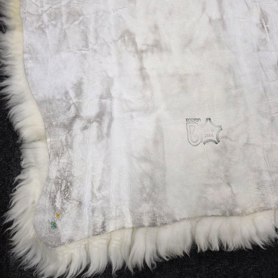 タグ付き未使用品　bowron ムートンラグ　カーペット　ホワイト