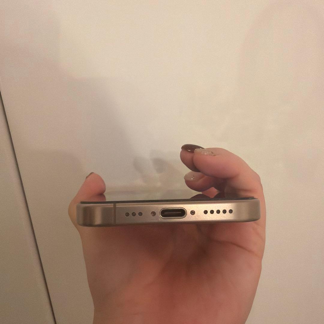 iPhone 16Pro ゴールド 本体(256GB)