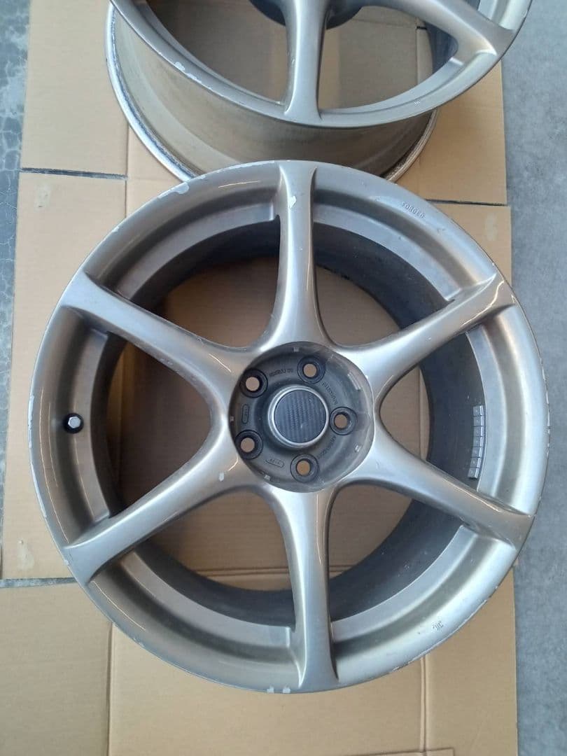 NISSAN　R34GT-R　純正ホイール　２本　(中古)