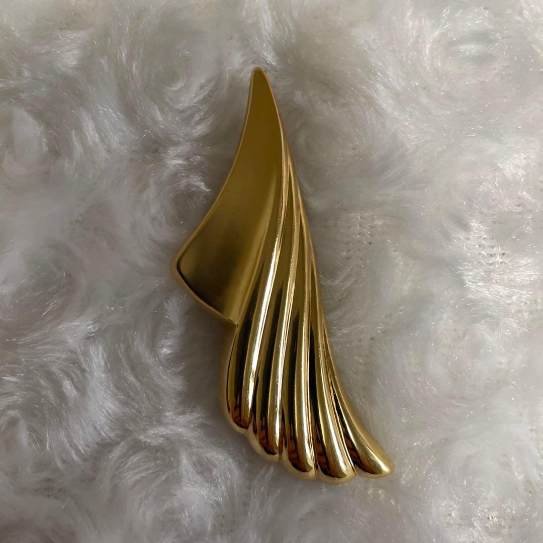 K18 ゴールド　18金　流線型羽ブローチ ペンダントヘッド