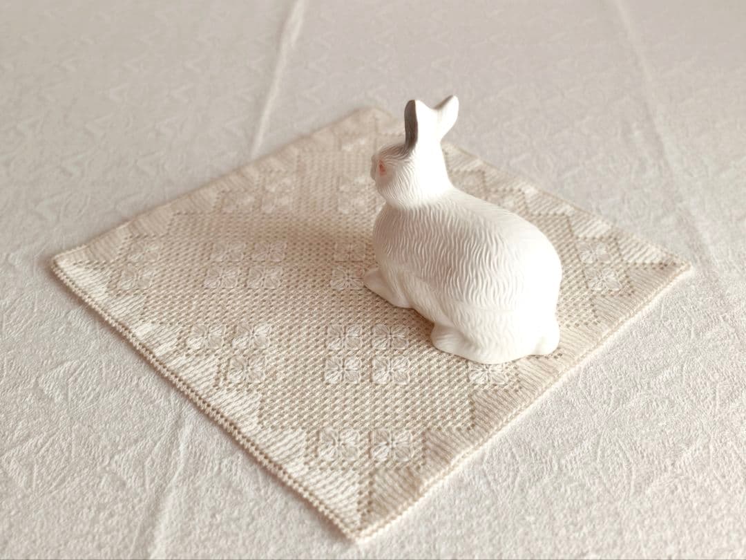 【たぁこ*さま】vintage pot ୨୧ * 白ウサギさんの テリーヌポット