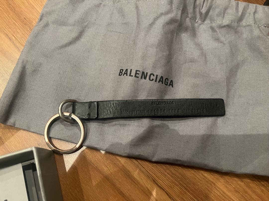 BALENCIAGA レザーキーホルダー