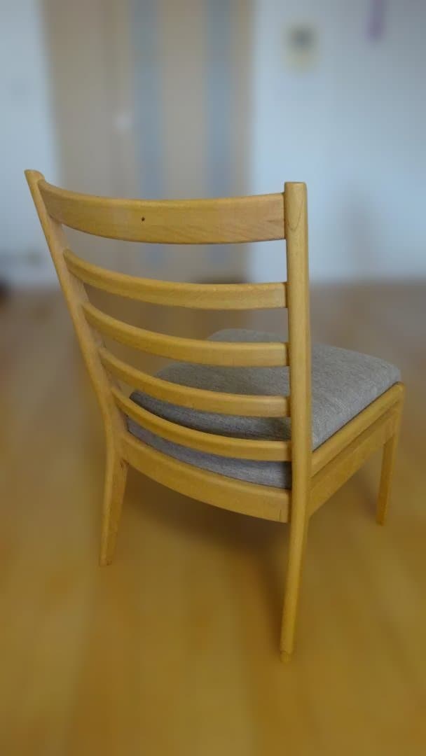 2.ソファのような座り心地(ニトリ C-27肘付き2脚+肘なし２脚）4脚セット