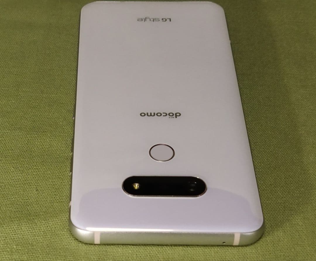 訳アリ docomo LG style3 L-41A SIMフリー 防水 1