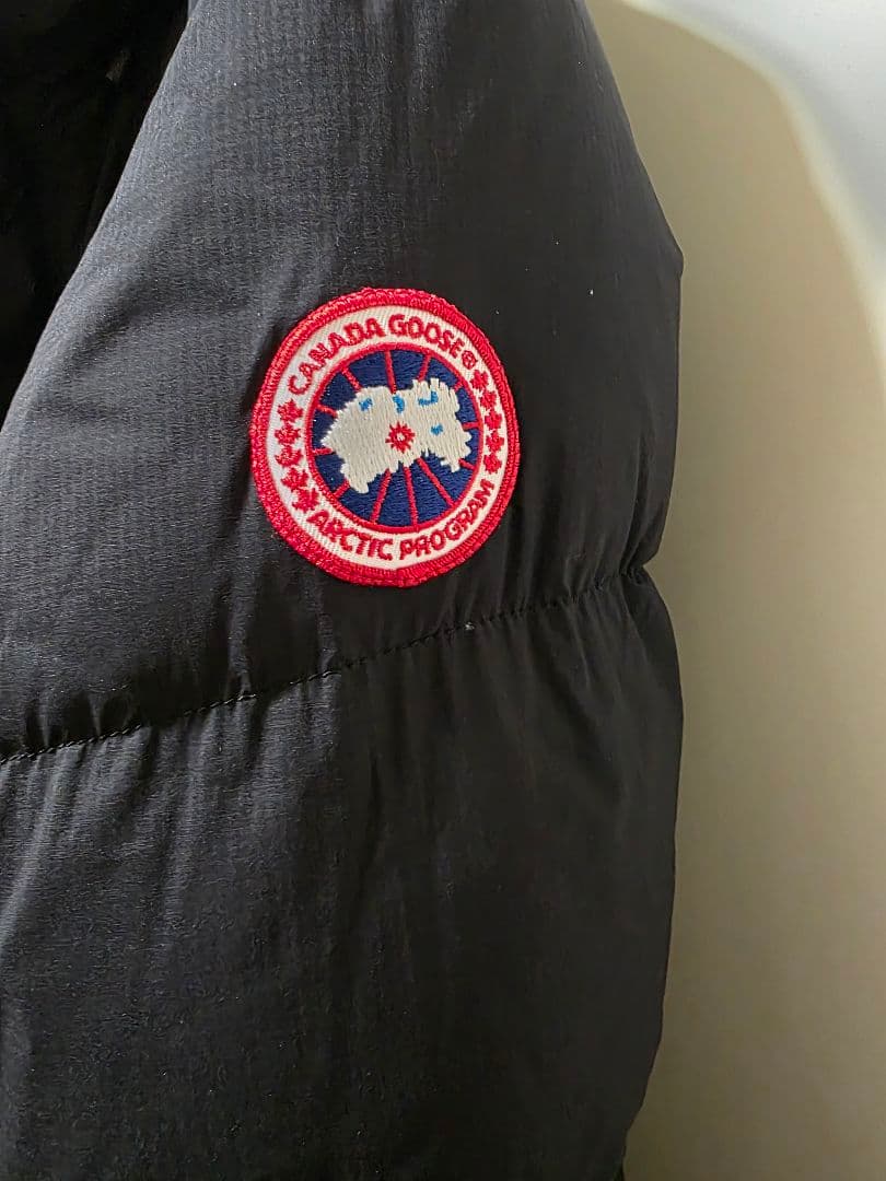 【美品】カナダグース　アームストロング　ダウン　黒　Lサイズ