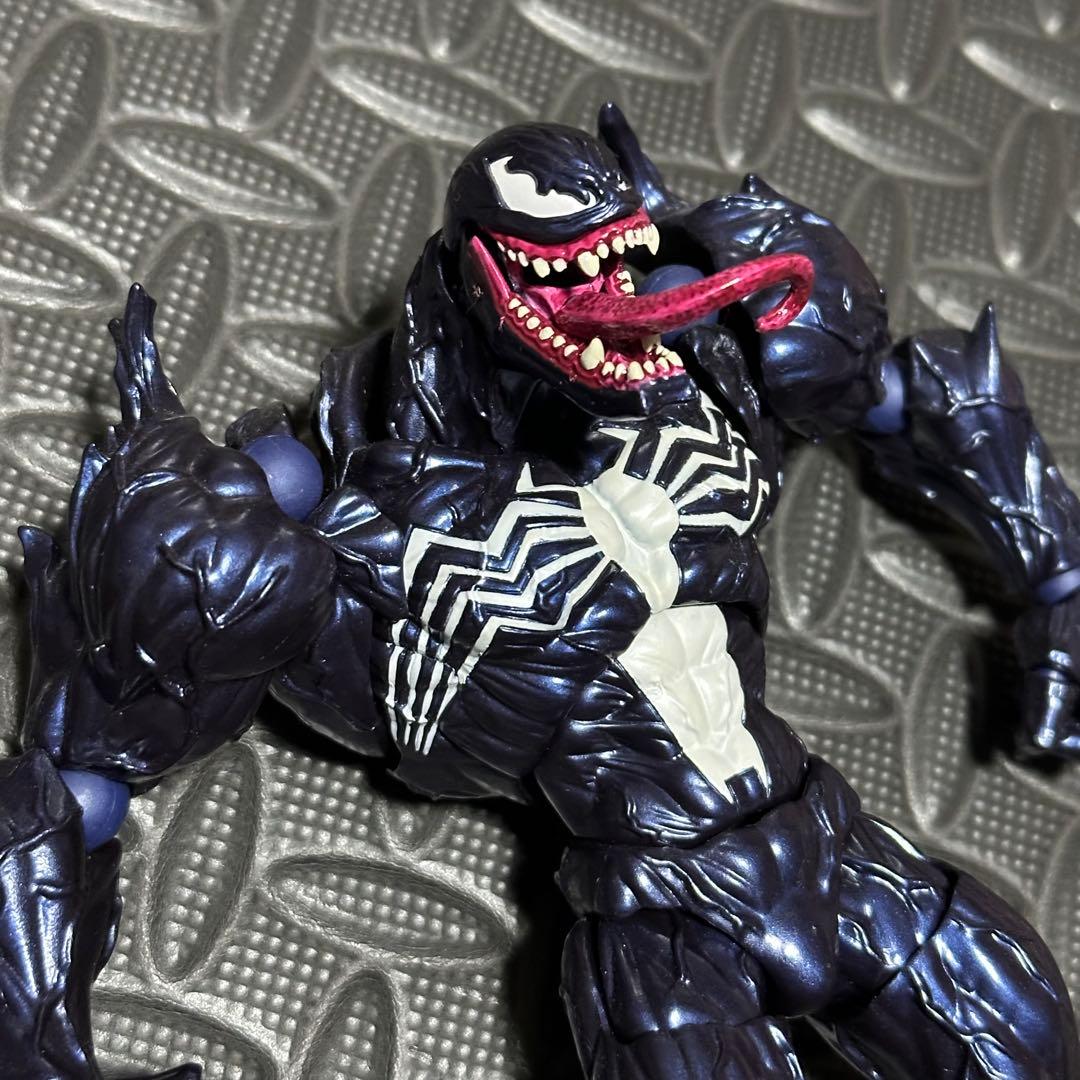 リボルテック　アメイジングヤマグチ　ヴェノム　海洋堂