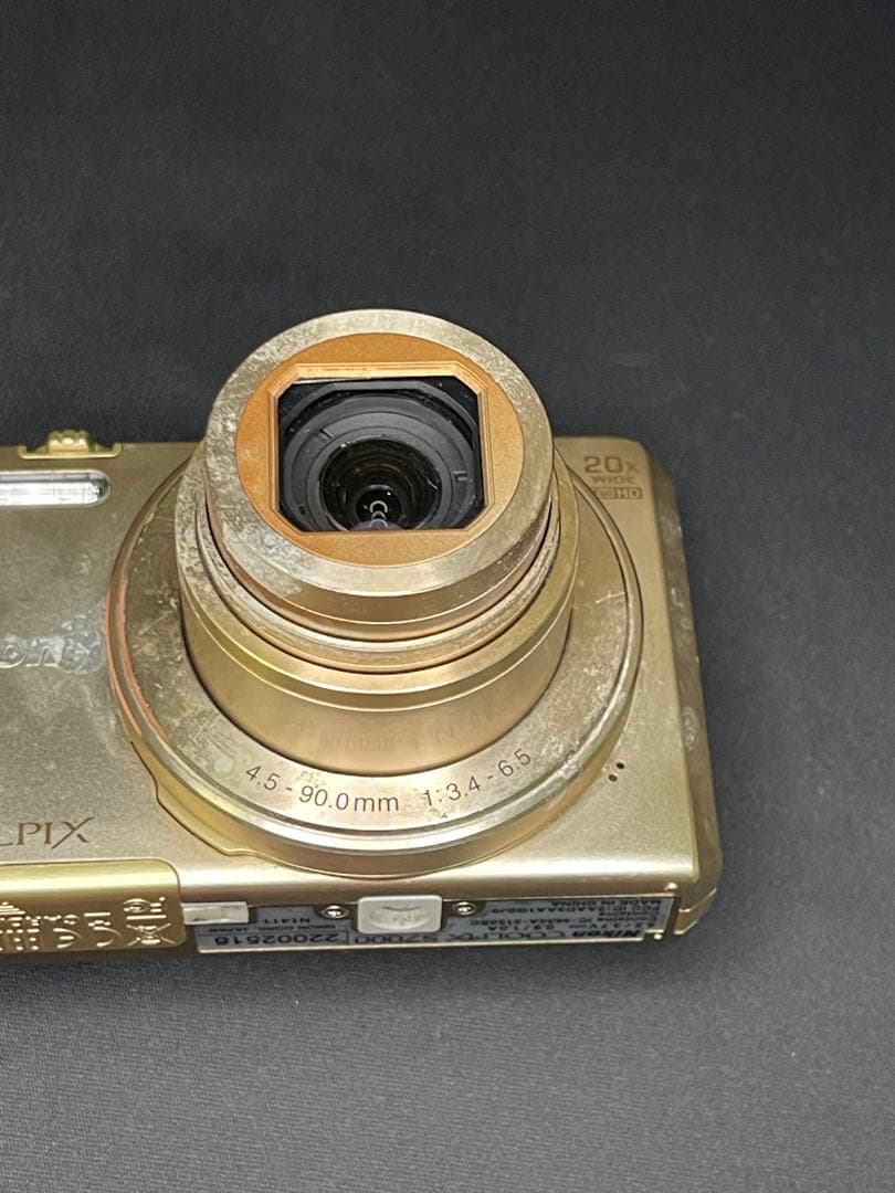 Nikon COOLPIX S7000　ゴールド