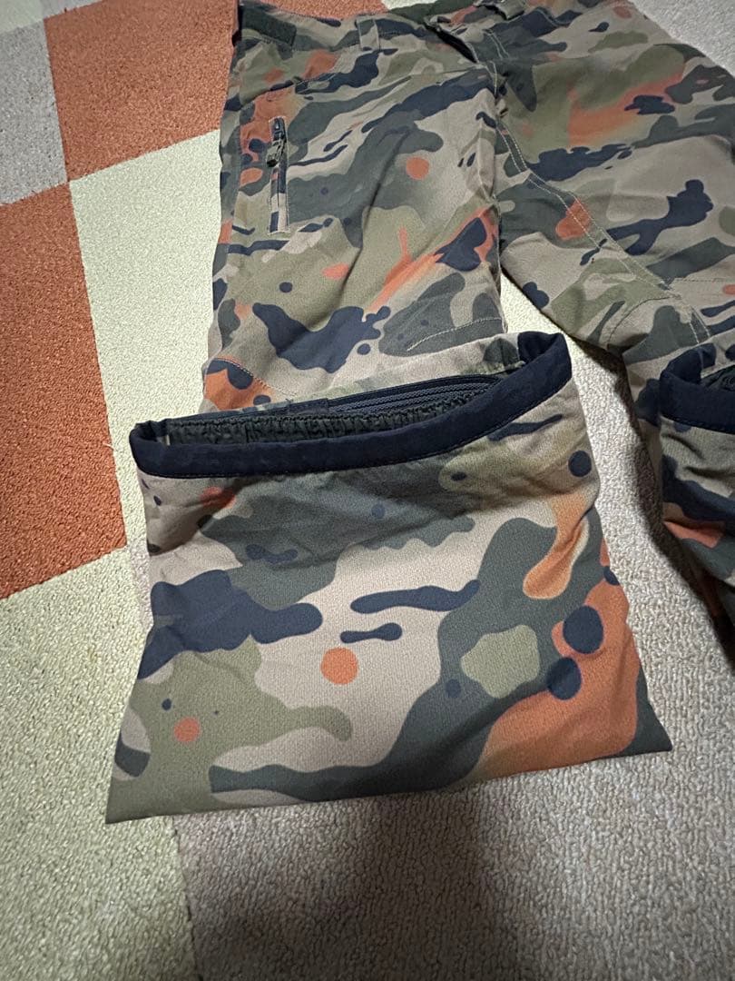 BURTON 迷彩柄 スノーボードウェア Mサイズ