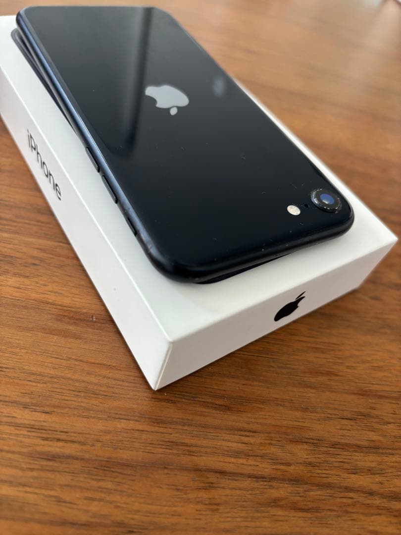 Apple iPhone SE 本体 第3世代 バッテリー86% 美品