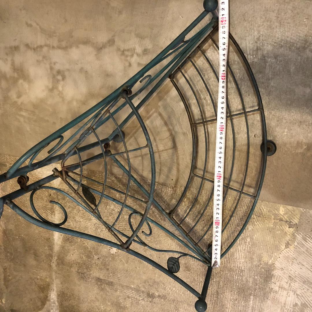 昭和レトロ　アイアン　コーナーラック　古道具　飾り棚　三角コーナーラック　収納