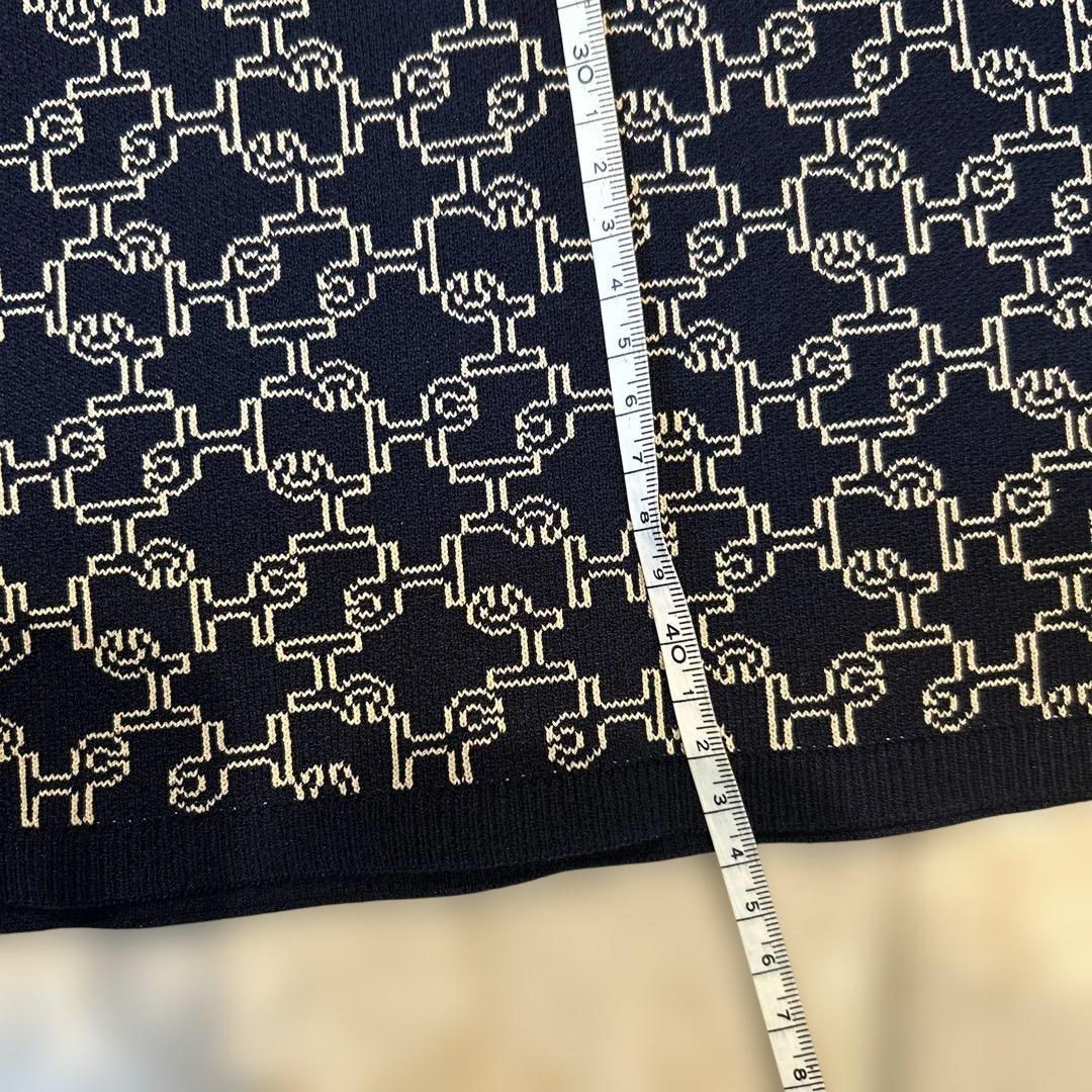 お値段変更ネイビー 幾何学模様 スカート 新品タグ付ゴルフウェアセットアップ