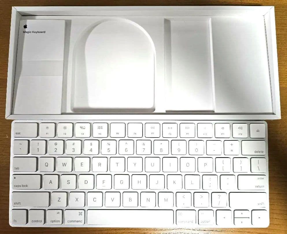 【極美品】Apple Magic Keyboard US (MLA22LL/A)