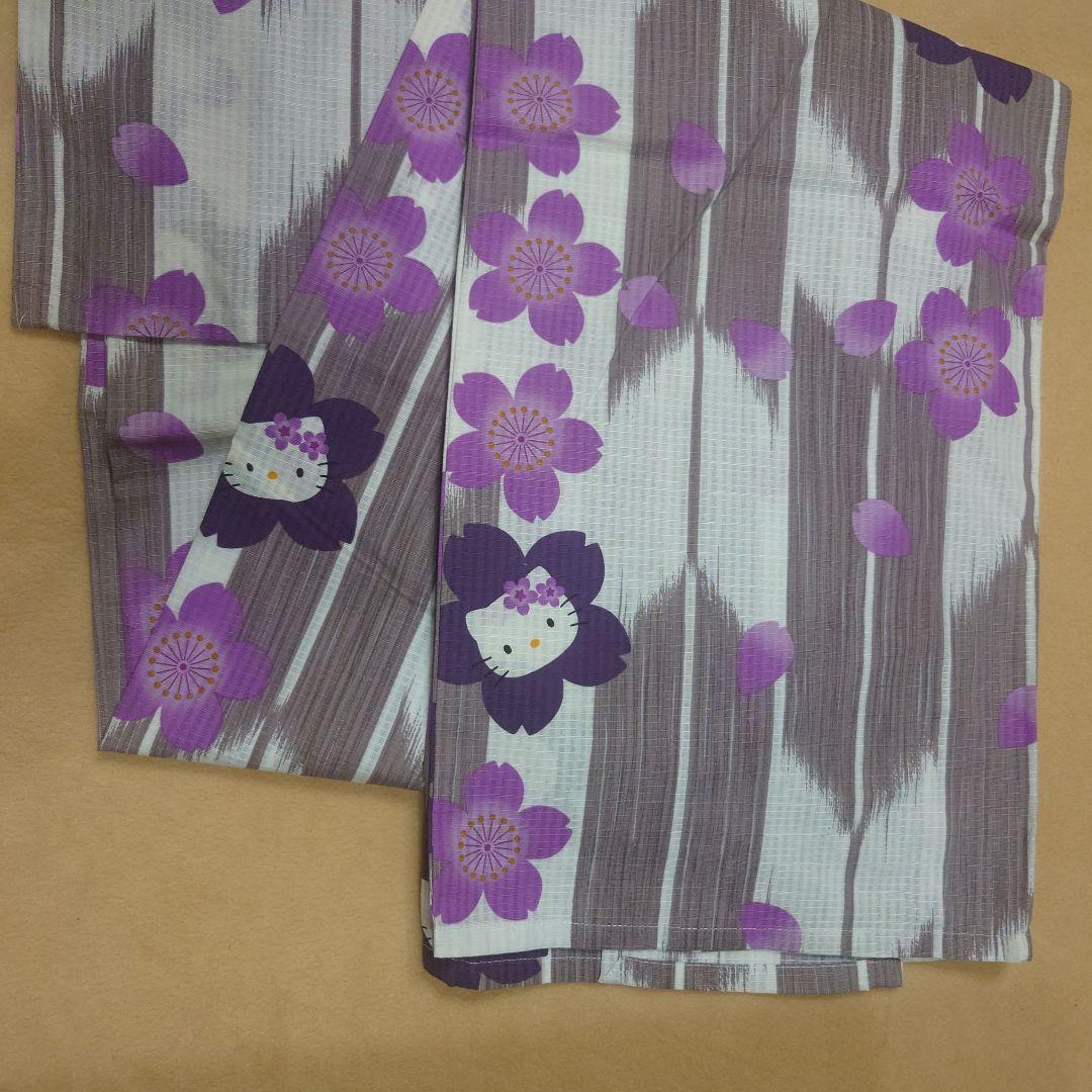 ハローキティの浴衣 （矢羽根・紫色・花柄）【最終価格】