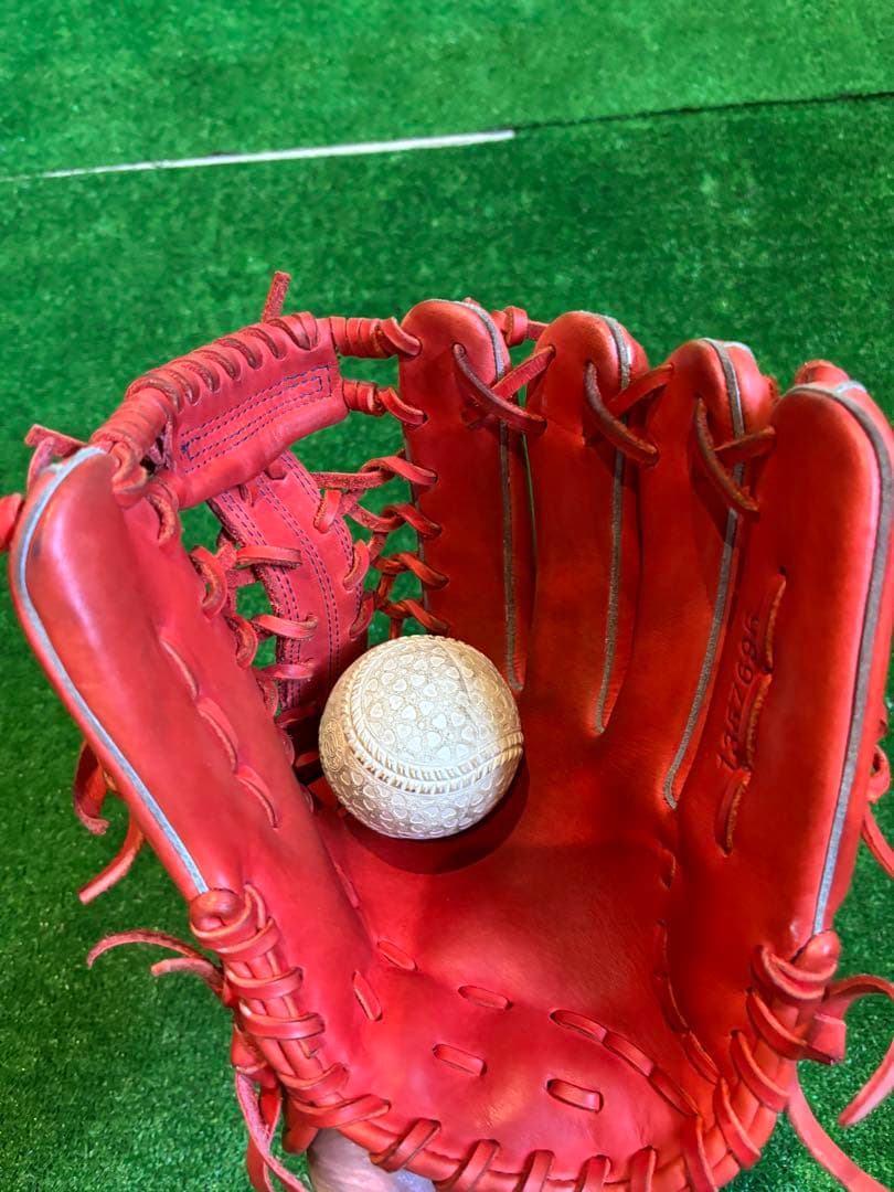 Under Armour 軟式グローブ 赤