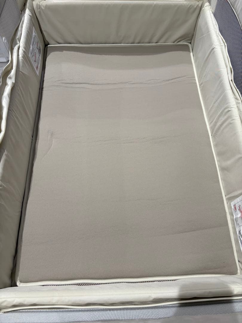 新品同様♡　Aprica ココネル エアープラス AB ホワイトグレー　収納袋付