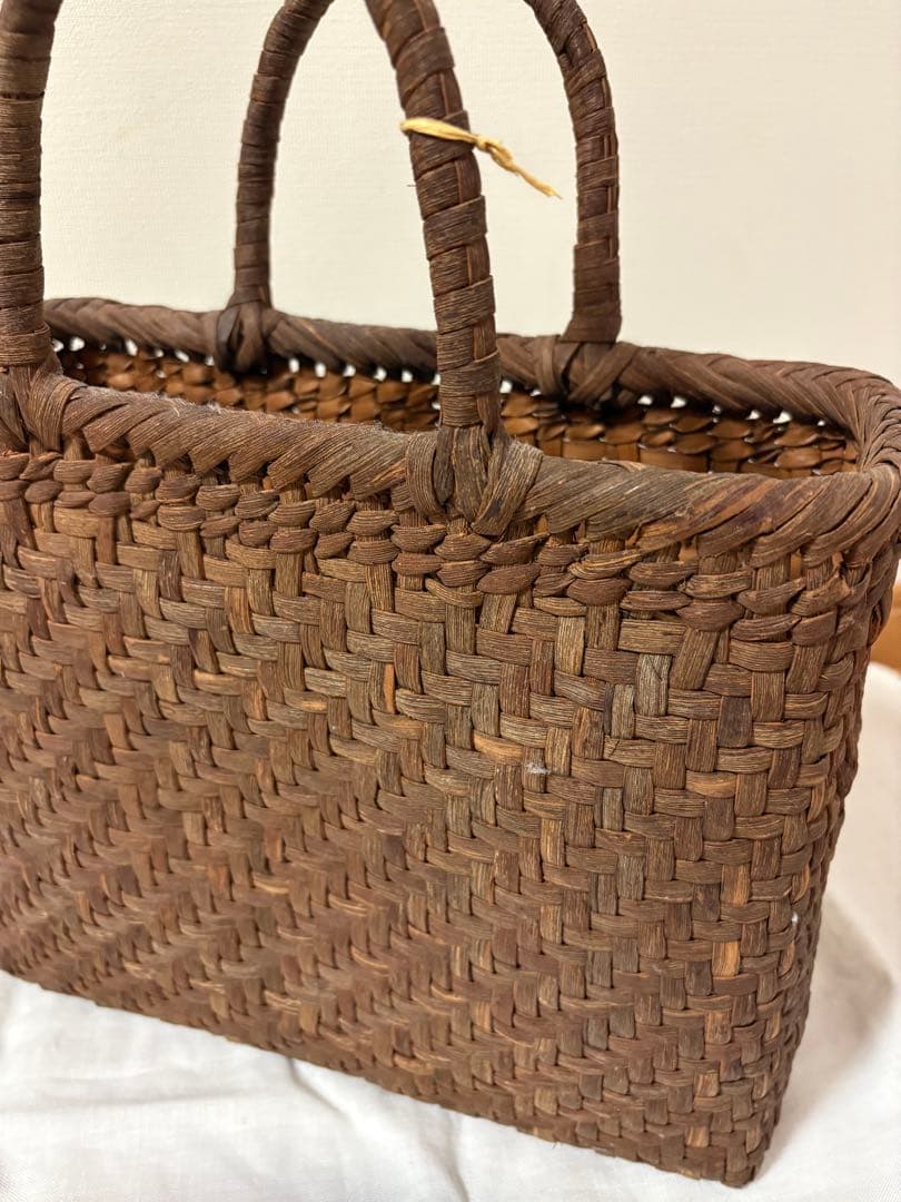 新品未使用　山葡萄かごバッグ 国産