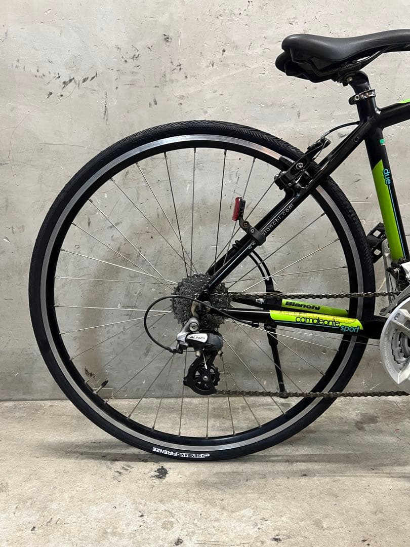 クロスバイク　 ビアンキ CAMALEONTE sport タイヤ新品❗️