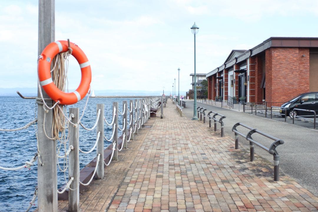 ★ OLYMPUS OM-2N BLACK + 広角レンズ　28mm