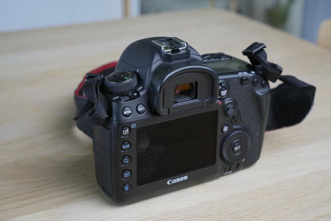 デジタルカメラ EOS 5Dmk4