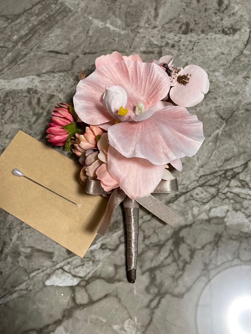 アーティシャルフラワーブーケ、ブートニア