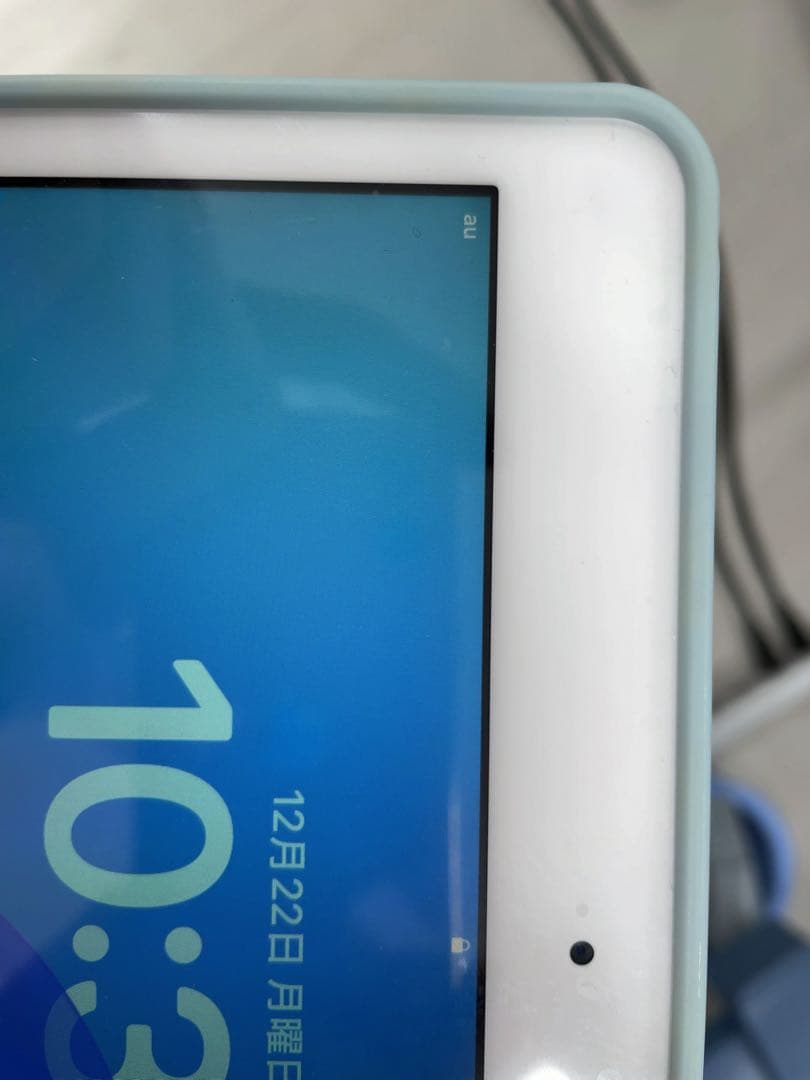 第７世代 32GB 10.2インチ iPad本体 カバー付 Cellular？